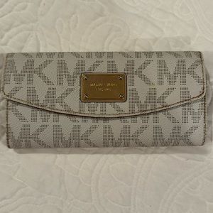 Michael Kors wallet